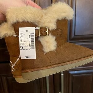 NWT Children’s Place Sherpa Boots sz 11